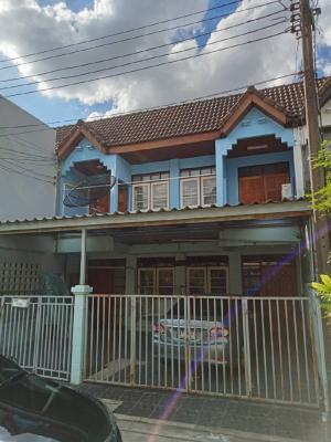 For SaleTownhouseKasetsart, Ratchayothin : Townhome for sale near Ratchayothin intersection.