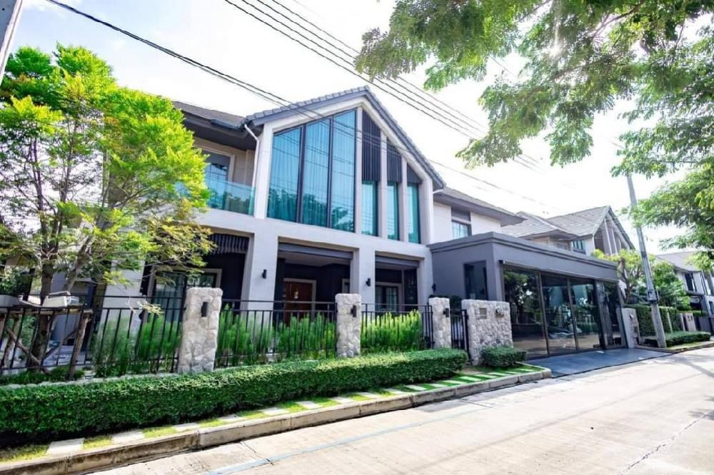 For SaleHouseChaengwatana, Muangthong : 2-storey detached house with Modern Luxury style decorations 🔥🔥 Additions and decorations up to 14 million baht🔥🔥‼️Every part of the house has been newly decorated. ‼️Specially selected decorative materials, real marble‼️Imported tiles from abroad Newly l