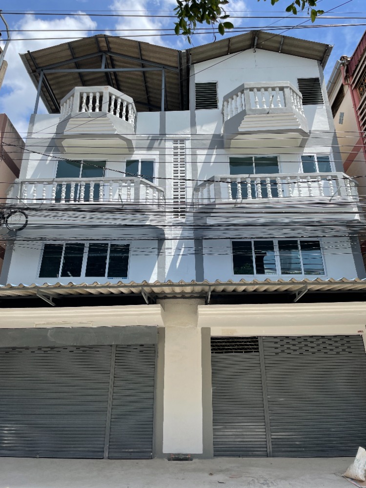 For SaleShophouseMin Buri, Romklao : Commercial building for sale, 2 rooms next to each other, Soi Romklao 21 (completely renovated)