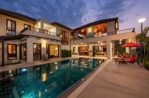 For SaleHouseChiang Mai : Luxurious mansion, Saraphi location  More than 1 rai of land with a private swimming pool