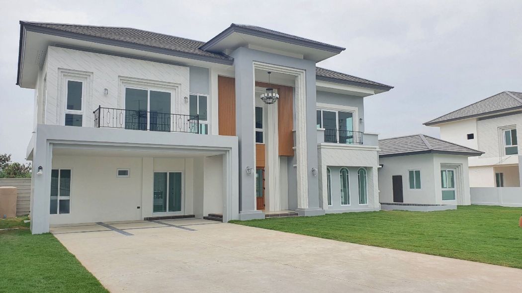 For SaleHouseMahachai Samut Sakhon : For sale, large, luxurious detached house in the Villares Rama 2 - Ekachai project, 436 sq m., 208.6 sq m.