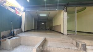 For RentShophouseMin Buri, Romklao : Building for rent, 4 floors, 2 units, 35 sq m. To conduct business next to Minburi BTS station, Minburi Market, Ramintra Road, Minburi, Bangkok