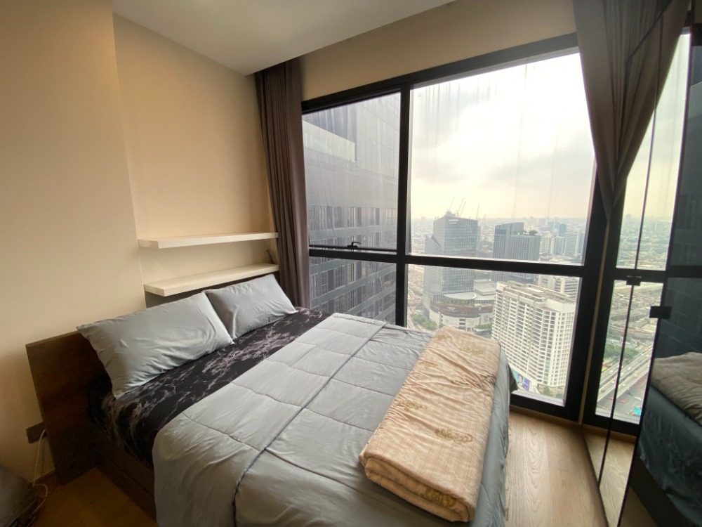 For SaleCondoSiam Paragon ,Chulalongkorn,Samyan : Ashton Chula - Silom【𝐒𝐄𝐋𝐋】🔥 Stu room, complete appliances with a central panoramic view Near the famous Sam Yan mall Ready to move in 🔥 Contact Line ID: @hacondo