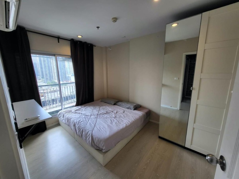 For RentCondoRama9, Petchburi, RCA : For rent at Aspire Rama 9 Negotiable at @jhrrealestate (with @ too)