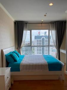 For RentCondoWongwianyai, Charoennakor : For rent at HIVE @ SATHORN Negotiable at @m9898 (with @ too)