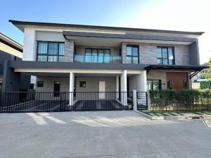 For SaleHouseBangna, Bearing, Lasalle : [Urgent sale of new house 🔥] Luxurious house in the middle of The City Bangna (new project), next to Mega Bangna, IKEA, good location, wide area.
