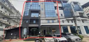 For SaleHome OfficeRamkhamhaeng, Hua Mak : BS1265 Home office for sale, 4.5 floors, Town in Town area, near SC Park Hotel, convenient travel, near the expressway.