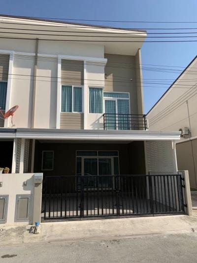 For RentTownhouseSamut Prakan,Samrong : For rent: Townhome Casa City Bangna 84 sq m. 21.3 sq m.