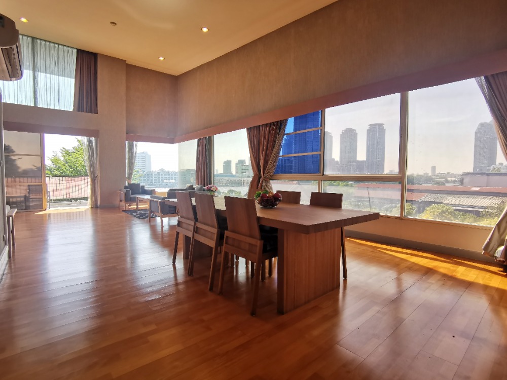 For SaleCondoWongwianyai, Charoennakor : Condo on the Chao Phraya River, Penthouse floor, The Fine @ River, river view, near Icon Siam, 950 meters, 3 bedrooms, 4 bathrooms, 205 sq m, ceiling height 4.8 meters.