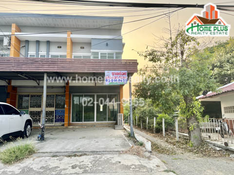 For SaleShophouseAng Thong : 2-story commercial building near Pa Ngio intersection Ang Thong Province Good location next to the main road behind the edge.