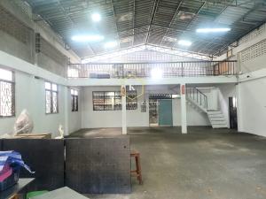 For RentWarehouseLadprao101, Happy Land, The Mall Bang Kapi : Warehouse for rent, Lat Phrao, Bang Kapi, Bangkok, area 236 sq m.