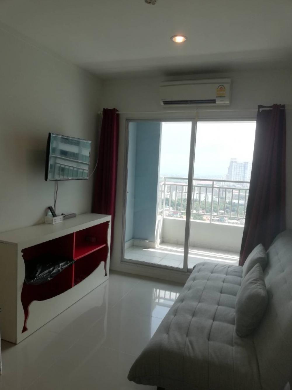 For SaleCondoPattaya, Bangsaen, Chonburi : Condo Lumpini Park Beach Jomtien. This price is special. There is a foreign quota. Private balcony