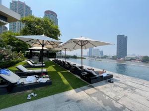 ขายคอนโดสาทร นราธิวาส : Four Seasons Private Residences Bangkok Chao Phraya – Bangkok condos for sale