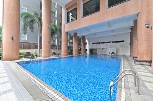 For SaleCondoSukhumvit, Asoke, Thonglor : Acadamia Grand Tower / room in good condition near BTS Phrom Phong / 3 bedrooms, 2 bathrooms, 150 sq m. Call 0617546461