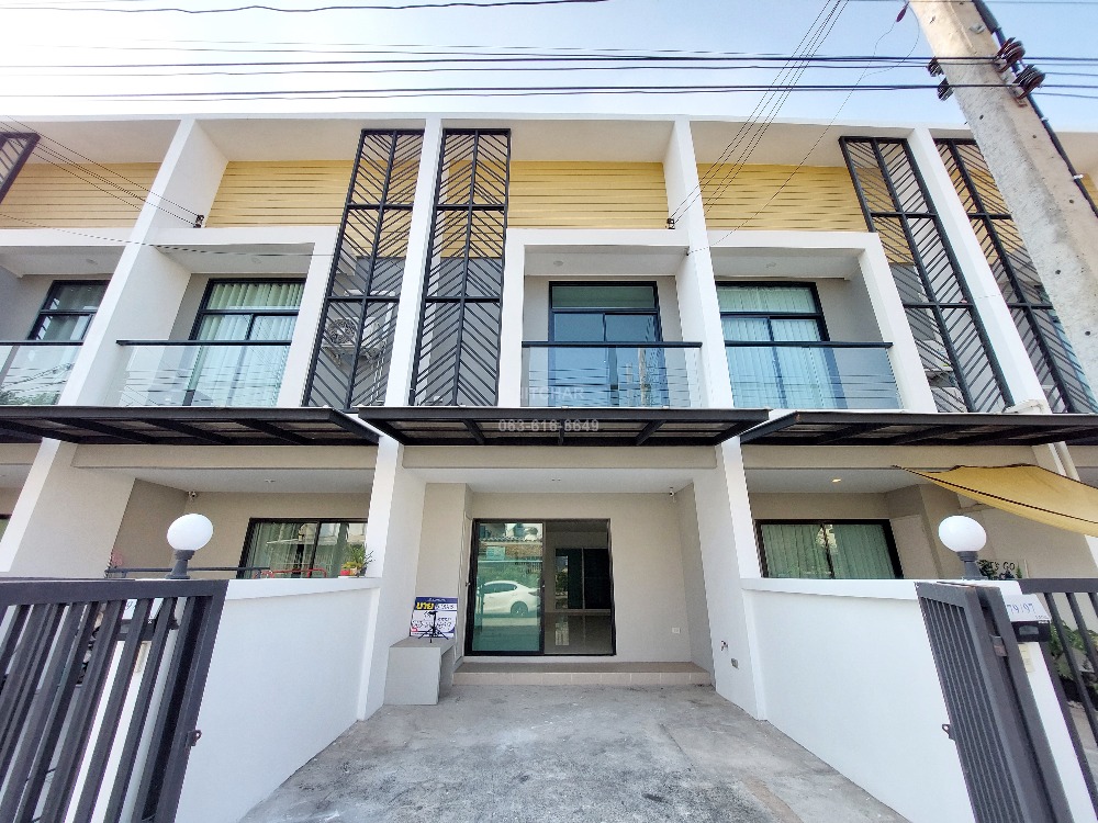 For SaleTownhouseVipawadee, Don Mueang, Lak Si : Merit Place Don Mueang Townhome, Soi Thet Rachan, house for sale near Don Mueang Airport.