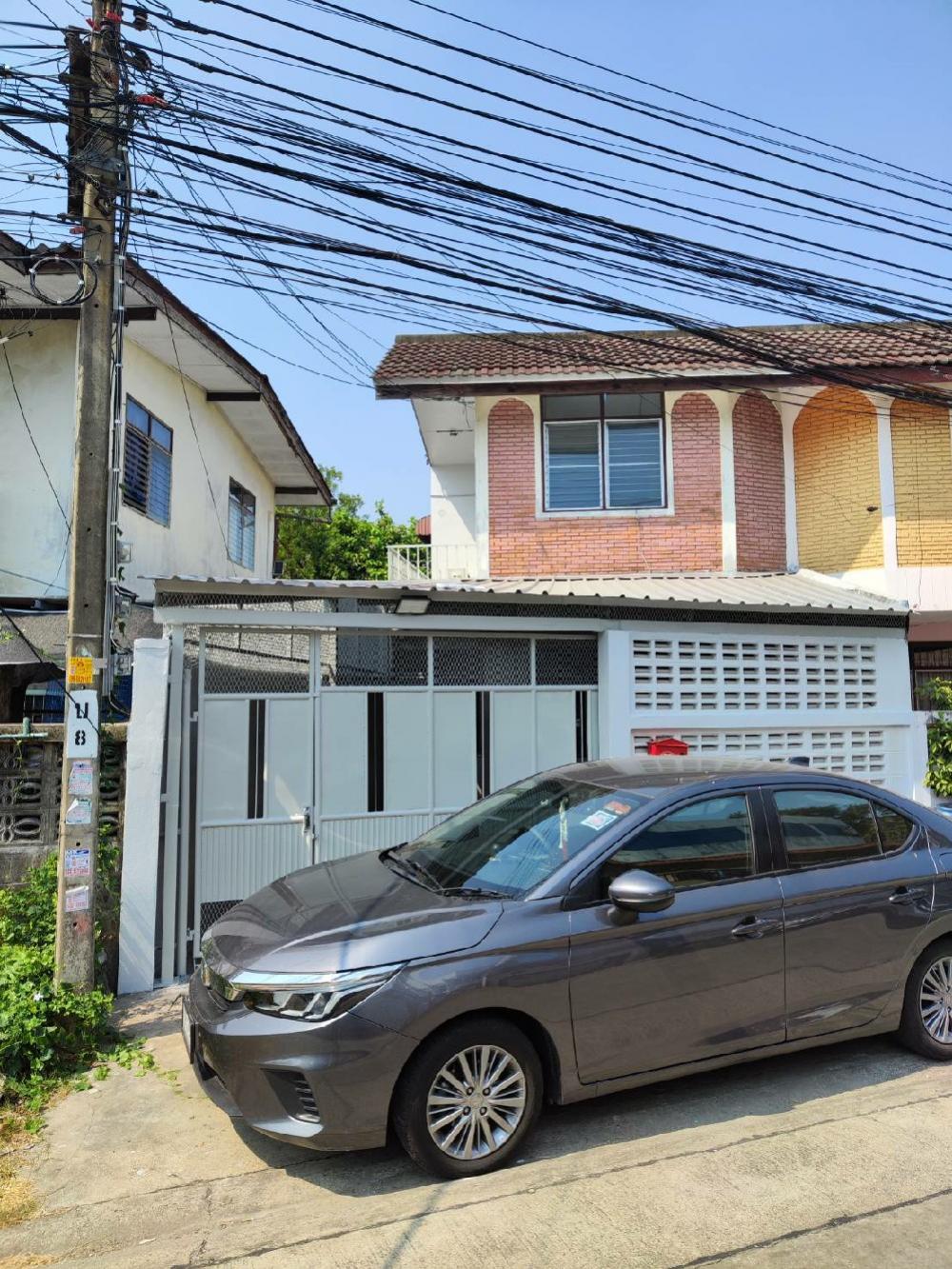 For RentTownhouseOnnut, Udomsuk : Townhome for rent, Soi Udomsuk 30, Intersection 2