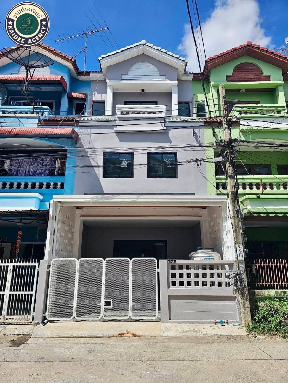 For SaleTownhouseYothinpattana,CDC : 2-story townhouse, Ploenwipha Village, Ramintra, Km. 6, Nuanchan, Bueng Kum, market along Ramintra Expressway. Ekkamai-Ramindra Expressway Kaset Nawamin