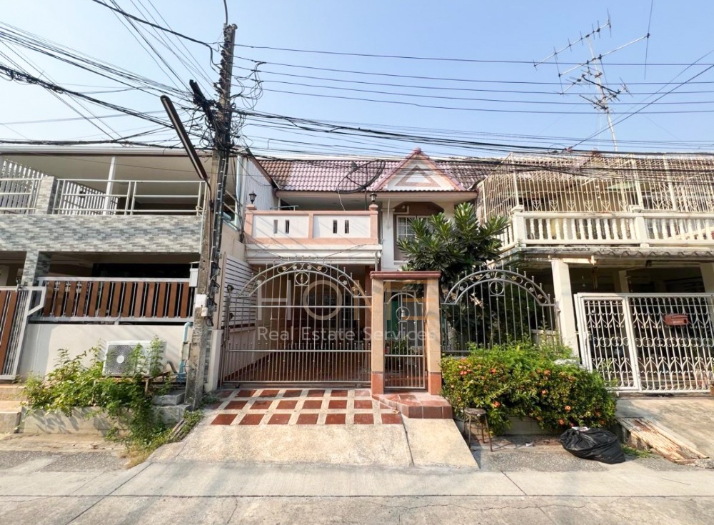 For SaleTownhouseOnnut, Udomsuk : Townhouse Rung Charoen Soi Wachiratham Sathit 21 / 5 bedrooms (for sale), Rung Charoen Soi Wachiratham Sathit 21 / Townhouse 5 Bedrooms (FOR SALE) PUY238
