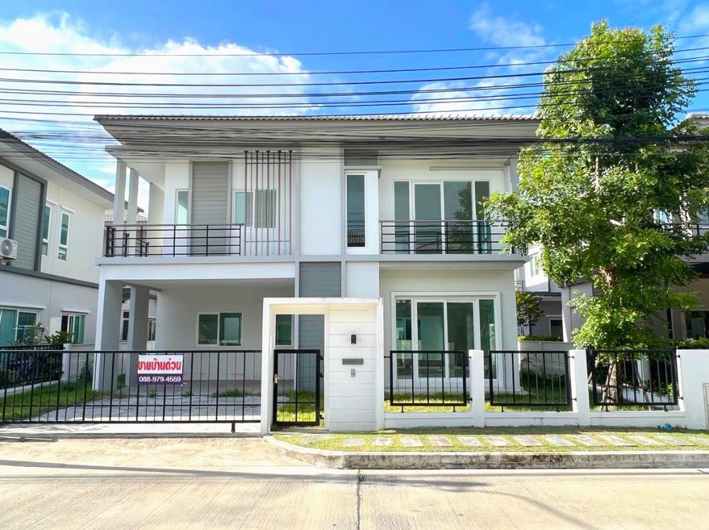 For SaleTownhouseRathburana, Suksawat : Single house🏡Q District (Suksawat 76 - Rama 3 Ring Road) ✨New house, large, 4 bedrooms, very beautiful, never lived in** Travel to Sathorn/Silom only 20 minutes🌟s price only 6.59 million baht!!