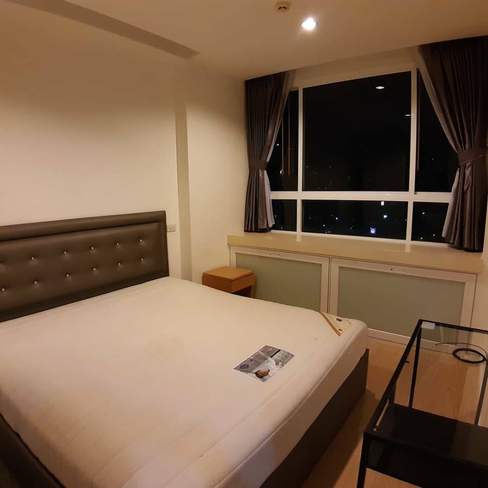 For RentCondoRama9, Petchburi, RCA : Condo for rent  T.C. Green  fully furnished (Confirm again when visit).