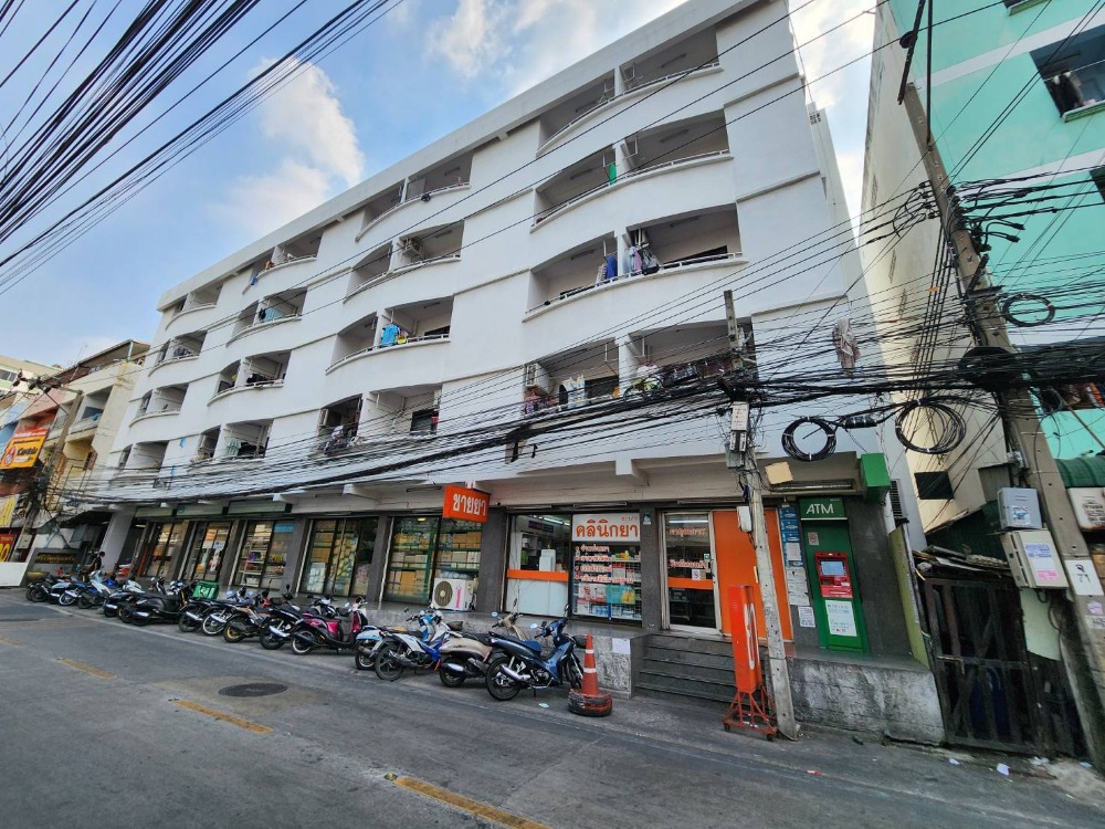 For SaleBusinesses for saleLadprao, Central Ladprao : Profit over 600,000 per month!! Good location, always full of tenants! Apartment for sale, 2 buildings, totaling almost 200 rooms, Lat Phrao 112, through Ramkhamhaeng, connected to Town in Town, near MRT Mahadthai!!