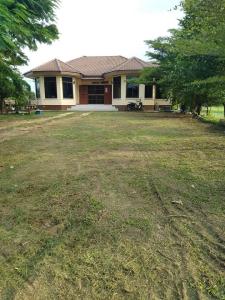 For SaleLandUbon Ratchathani : Cheap house with land for sale Warin Chamrap District 2 rai