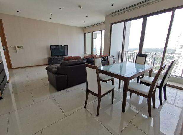 For SaleCondoSukhumvit, Asoke, Thonglor : For Sale The Emporio Place 2 Bed 18 mb