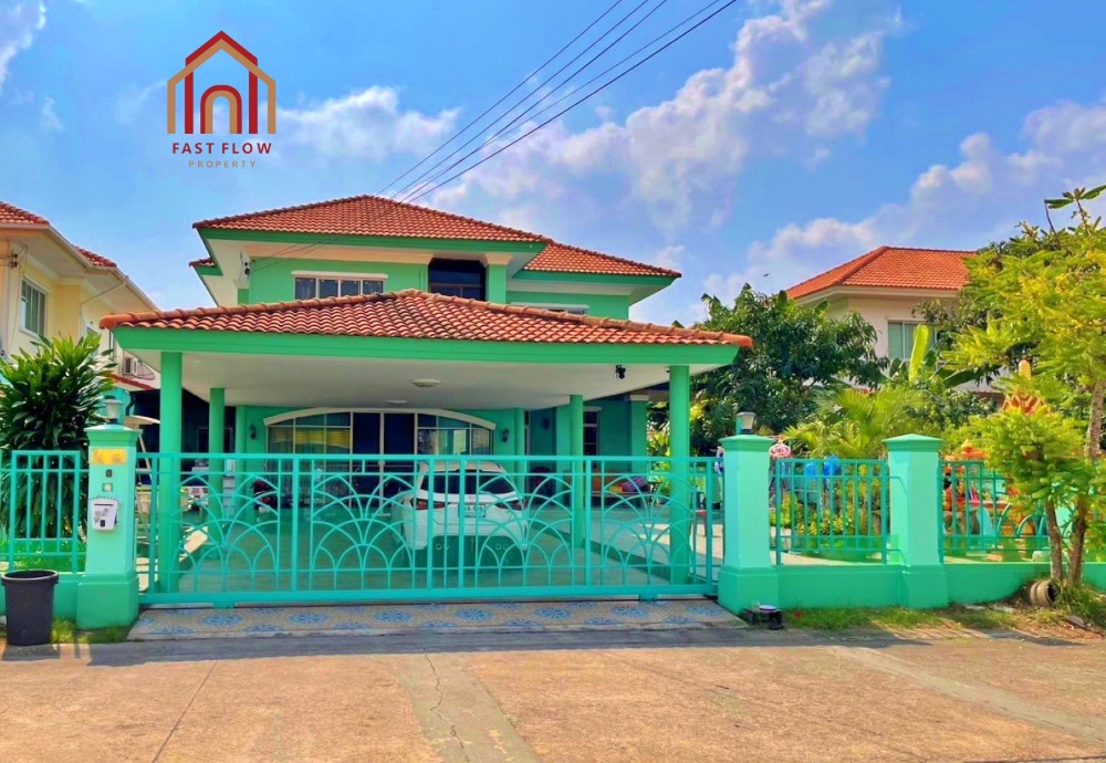 For SaleHouseMin Buri, Romklao : For sale cheap, 2-story detached house, Passorn Village 13, Soi Suwinthawong 86, front of the house faces north, garage addition, Thai kitchen, beautiful, good value, livable.