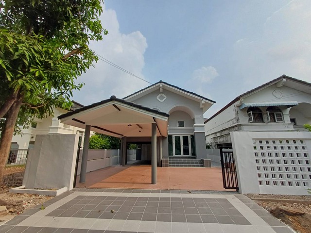 For SaleHousePattanakan, Srinakarin : 2-story detached house for sale, Muang Thong Garden Village, Phatthanakan 65, completely renovated.