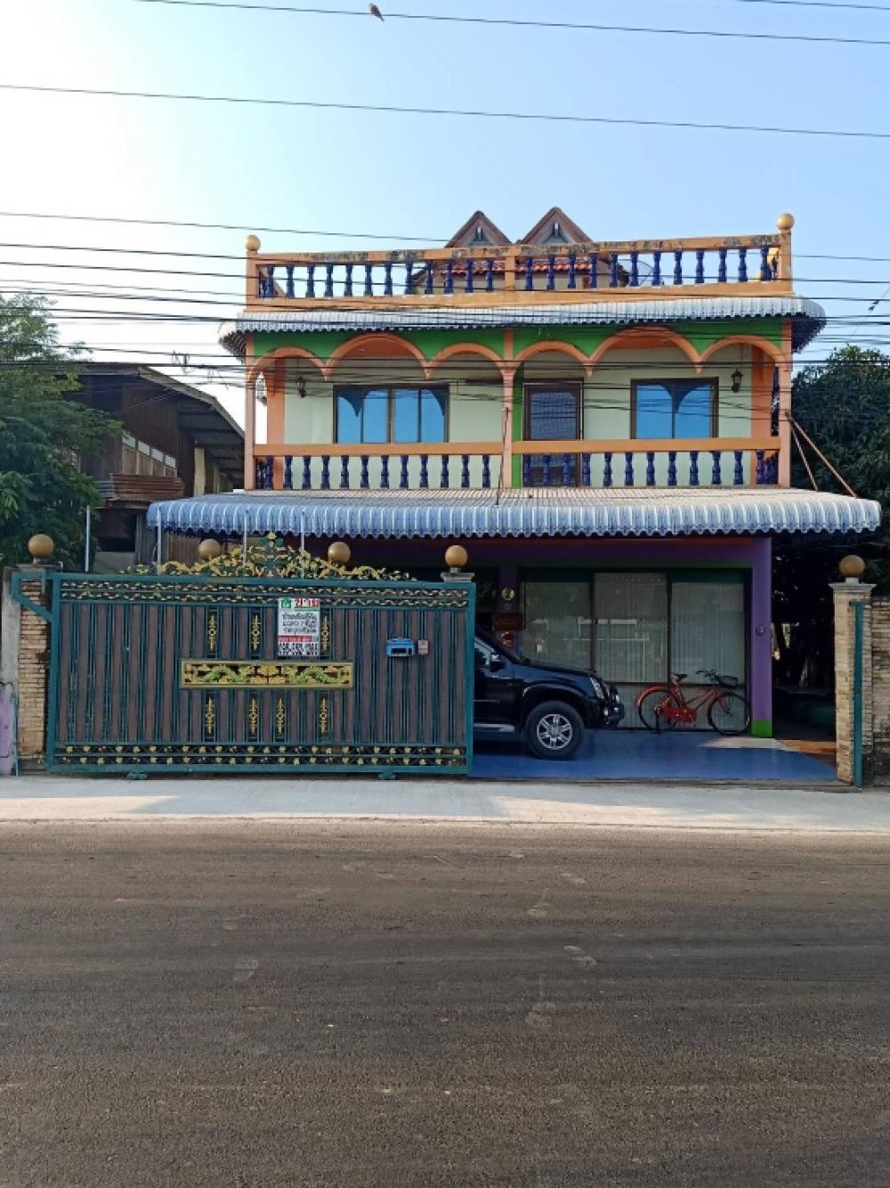 For SaleHouseYasothon : House for sale with land, good location, next to the main road, Mueang District, Yasothon Province.