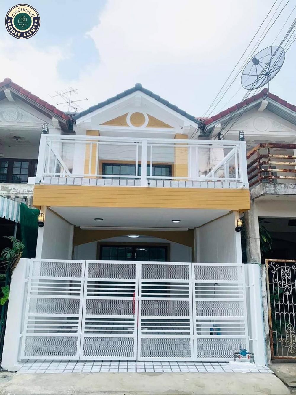 For SaleTownhouseRattanathibet, Sanambinna : 2-story townhouse, Sanambinnam Village, Soi Nonthaburi, Soi Ronasit Phichai 1. Opposite Tha Sai Lottery Office, Rattanathibet Road, Tiwanon Road, Nonthaburi Bypass Road. Ngamwongwan Expressway, Khaerai, Purple Line, Nokhook Market, Esplanade Khaerai The M