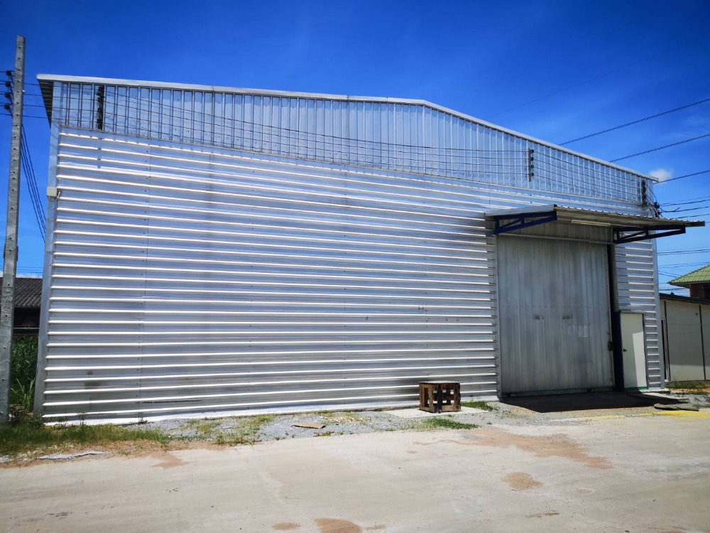 For RentWarehouseSriracha Laem Chabang Ban Bueng : Warehouse for rent in prime location, Pinthong, Nong Kham.