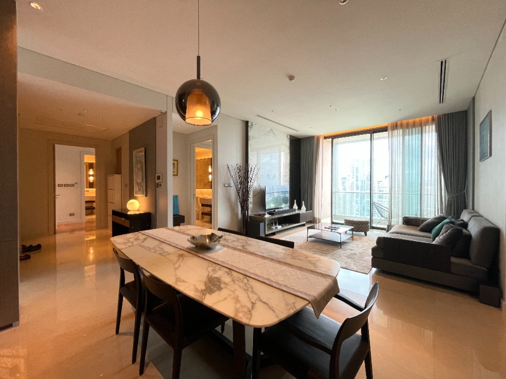 For RentCondoWitthayu, Chidlom, Langsuan, Ploenchit : 📢Just pack your bag to luxury 3 Beds 150sqm, unblocked view, big balcony, nice decoration, fully furnished, condo in popular area, langsuan, Sindhorn village, Velaa community mall, near Lumpini park