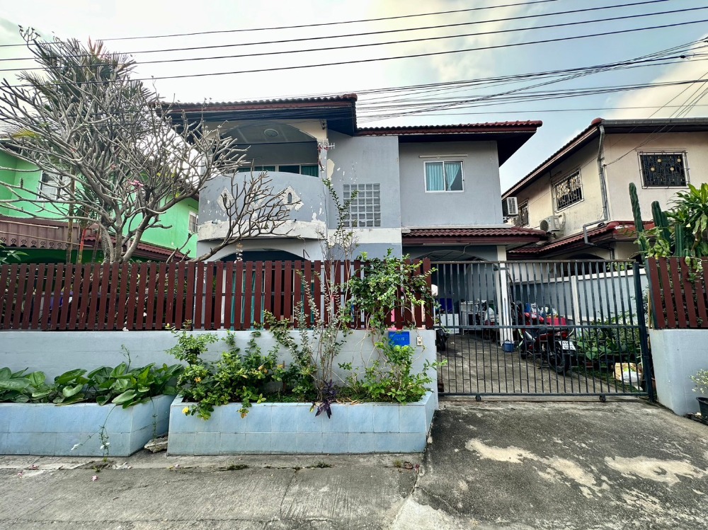 For SaleHouseBang kae, Phetkasem : Semi-detached house for sale in Nong Khaem Thaweethong Village 3 Phetkasem 69