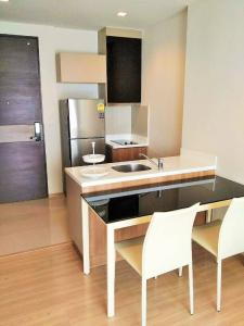 For RentCondoSathorn, Narathiwat : Condo for rent Rhythm Sathorn ready to move in. Fully furnished