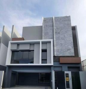 For RentHousePattanakan, Srinakarin : Very urgent 💥For rent, 3-story detached house, Bukan Krungthep Kreetha 👉Add Line @rentbkk