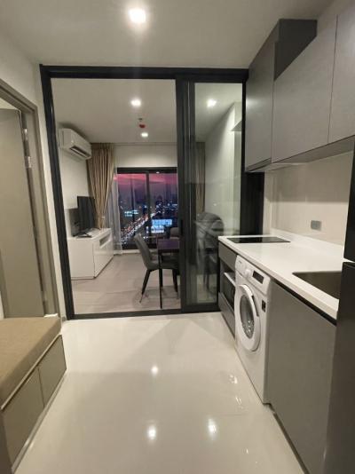 For RentCondoRama9, Petchburi, RCA : Condo for rent: Life Asoke Hype 33 sq m. 1 bed 1 bath 1 living 1 balcony 1 parking lot