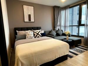 For SaleCondoRatchadapisek, Huaikwang, Suttisan : Condo for sale XT HUAIKHWANG, Studio room 29.92 sq.m., beautifully decorated, complete electrical appliances, ready to move in, 75 M. from MRT Huai Khwang.
