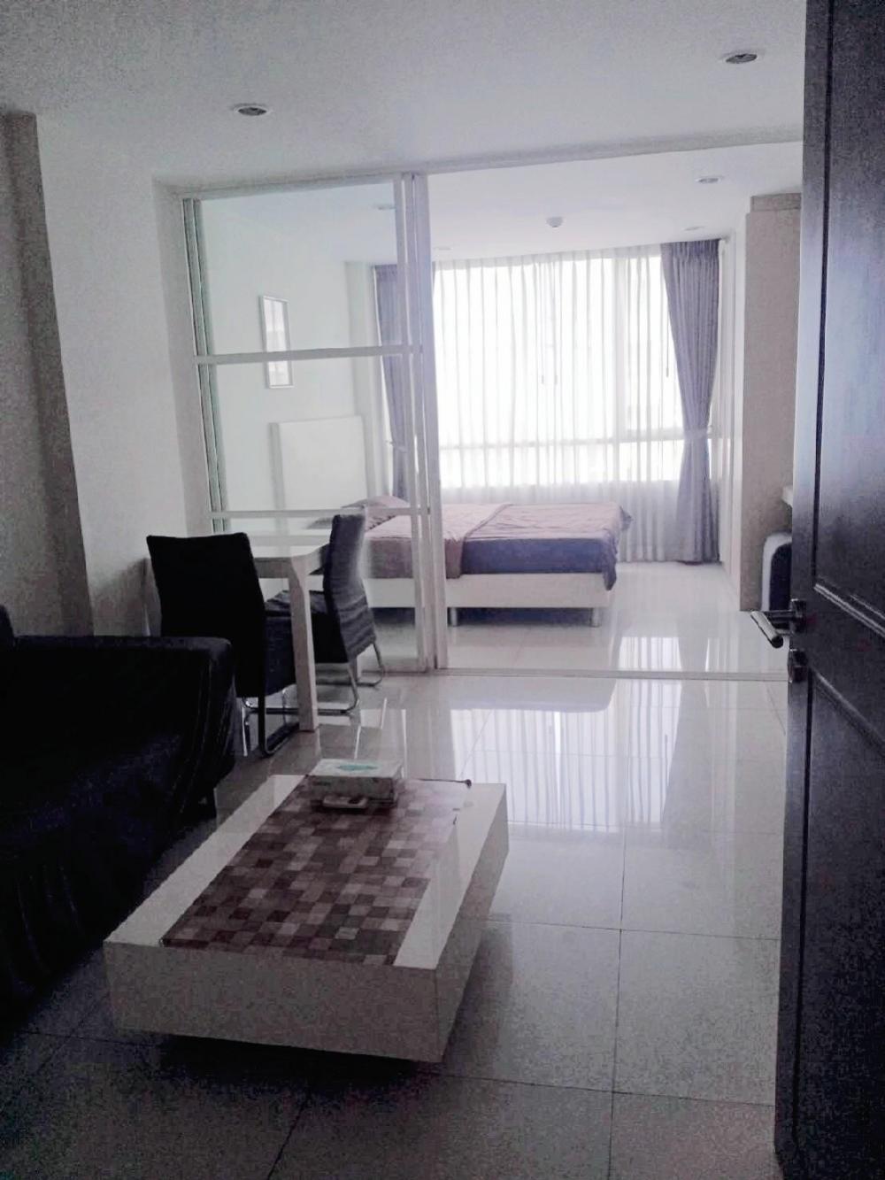 For RentCondoPattanakan, Srinakarin : Available Condo for rent, Element Srinakarin, 1 bedroom, ready to reserve directly from the owner, price only 8,000 baht.