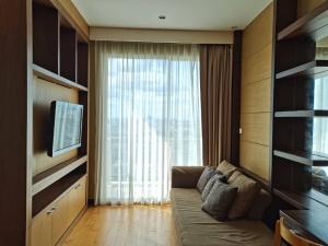 For SaleCondoKasetsart, Ratchayothin : Urgent sale, Wind Ratchayothin, large studio room, 40 square meters, good price, can make an appointment to view every day, ready to transfer.