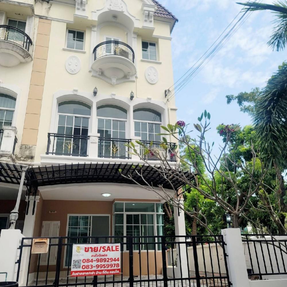 For SaleTownhouseLadkrabang, Suwannaphum Airport : 🔥🔥Townhome for sale, city location, close to 3 train stations🚆 Newly renovated✨️🤩 The Metro Rama 9, corner house, lots of space, next to the water, beautiful view, cool breeze, very private. Next to Stamford International University🏤