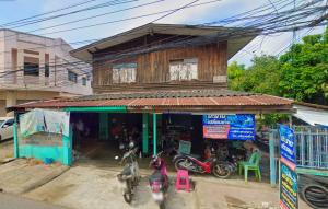 For SaleLandSi Sa Ket : Land for sale with 2 buildings, next to Lak Muang Road, Mueang District, Sisaket Province.