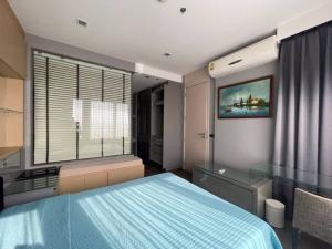 For RentCondoRatchathewi,Phayathai : For rent M Phayathai 2 bed 2 bath ready to move in immediately.