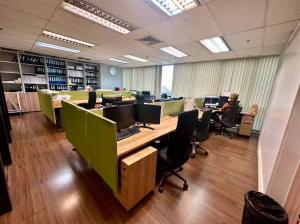 For RentOfficeRama9, Petchburi, RCA : Office for rent, Italthai Tower, 11th floor, size 127.51 sq m.