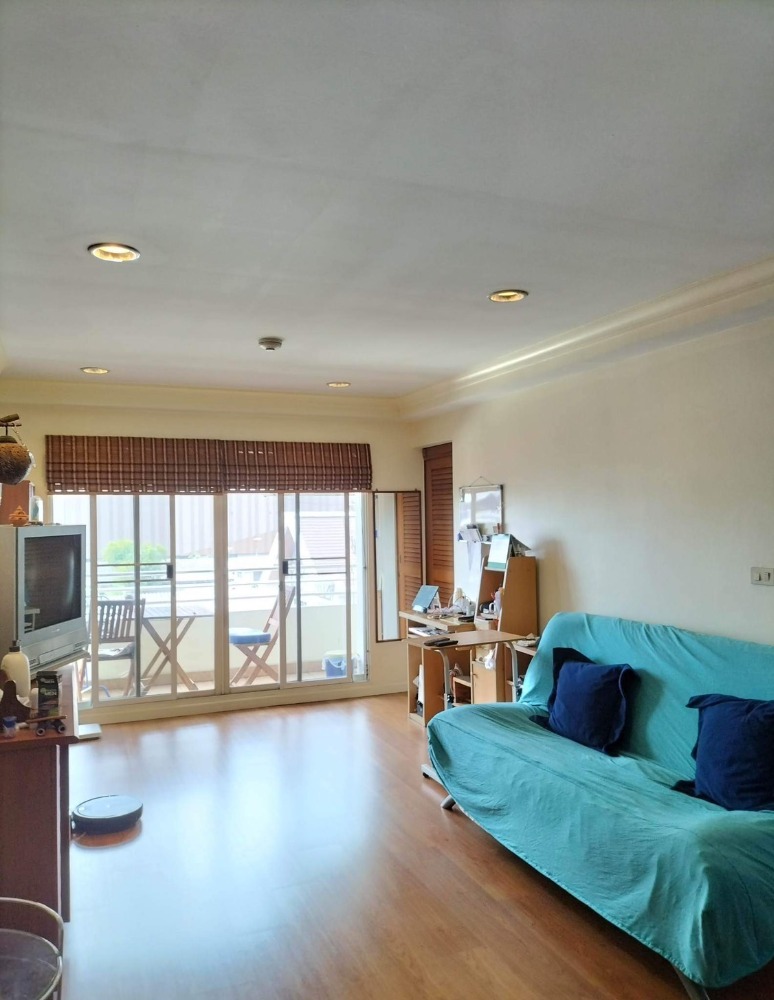 For SaleCondoRama3 (Riverside),Satupadit : For sale: Lumpini Suite Ratchada-Rama 3, 3 bedrooms, 2 bathrooms, with furniture and electrical appliances. Next to Central Rama 3, near BRT Sanam Chan, convenient travel.