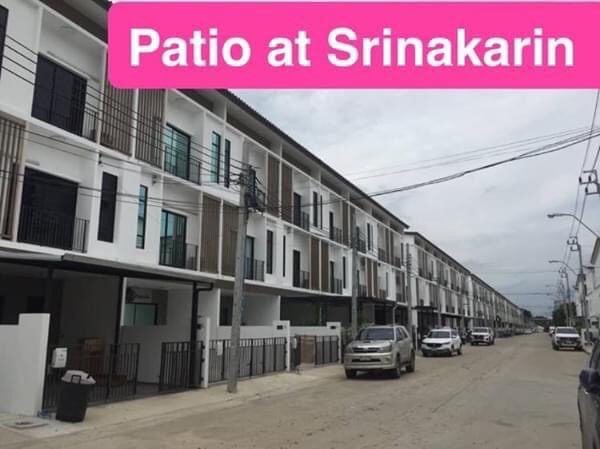 For RentTownhousePattanakan, Srinakarin : For Rent Patio Srinakarin Rama 9 . Townhome for rent, corner house, 3 bedrooms, 3 bathrooms, 3 floors, golf course view, near Stamford, Nawaminthrachinuthit.