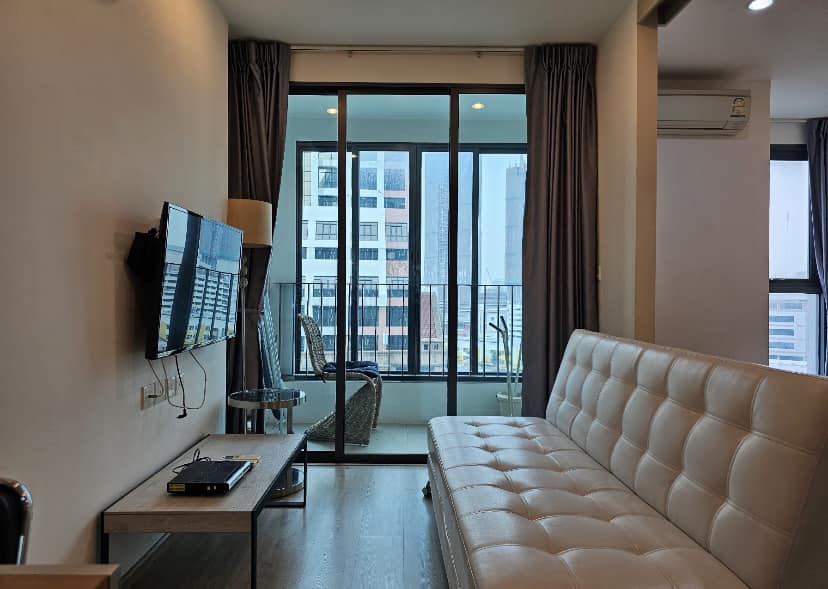 For RentCondoSiam Paragon ,Chulalongkorn,Samyan : 🔥🔥✨Urgent!!👑Beautiful room👑++!!🏦LUXURYLuxury👑Very beautifully decorated room✨Beautiful view✨ Fully furnished!!!!✨🔥🔥 🎯For rent🎯Ideo Q Chula - Samyan ✅1Bed1✅ 34 sqm. 10th floor (#MRT📌)🔥✨LINE:miragecondo ✅Fully Furnished