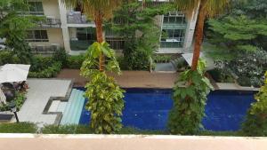 For SaleCondoSukhumvit, Asoke, Thonglor : Condo for urgent sell: The Clover Thonglor 18, high floor, pool view.