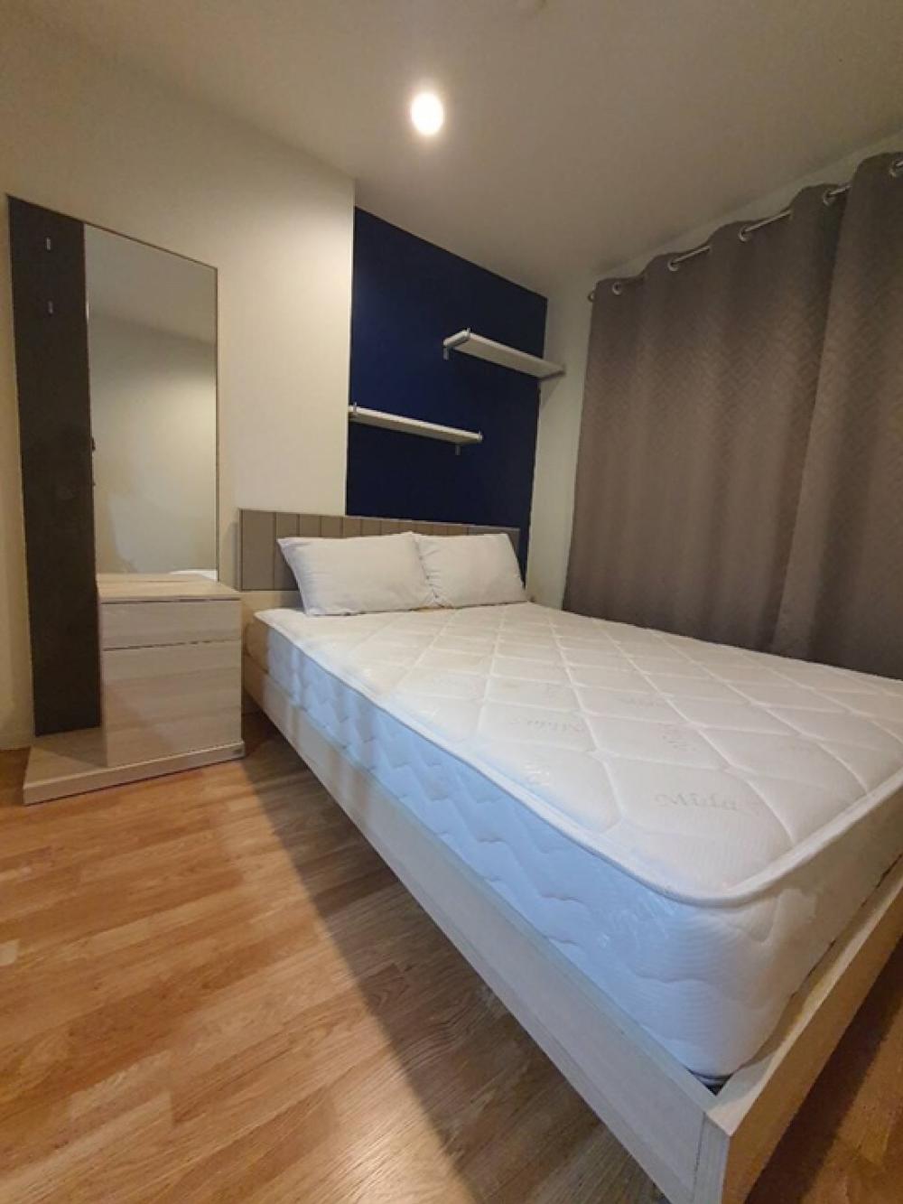 For RentCondoRama5, Ratchapruek, Bangkruai : Condo for rent Lumpini Nakhon In price 6500฿ This price is ready to make a contract or pay to reserve Building B. 18th floor, size 23.50 sq m. Fully furnished, complete electrical appliances, has a washing machine, room with balcony, available room, ready