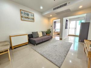 For SaleCondoRama9, Petchburi, RCA : Condo for sale Supalai Wellington 2, beautiful view room, 42 sq m., 1 bedroom, 14th floor, very good price. The owner is selling it himself.